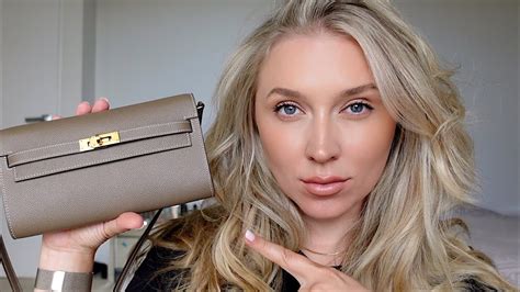 kelly wallet with chain